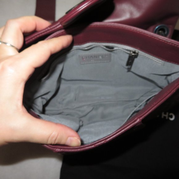 CHANEL Coco Pleats Bag Burgundy - Picture 8 of 16